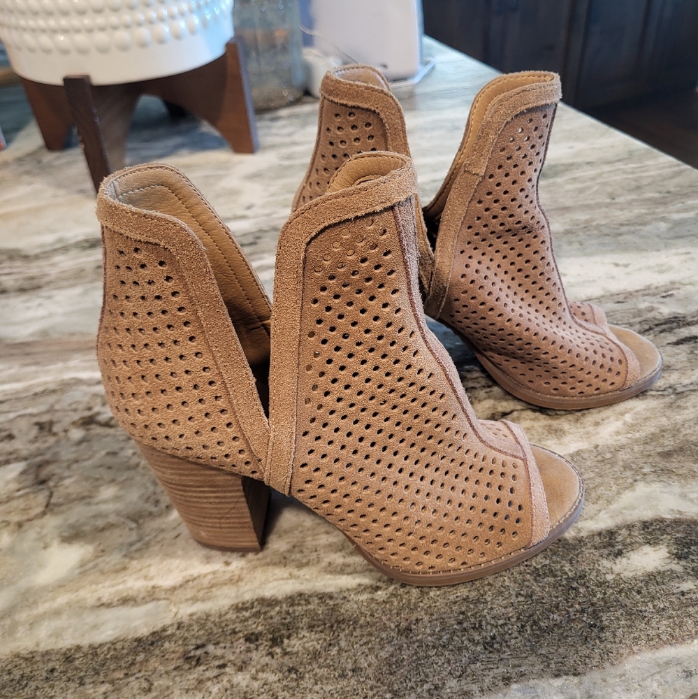 Lucky Brand Boots Size 6